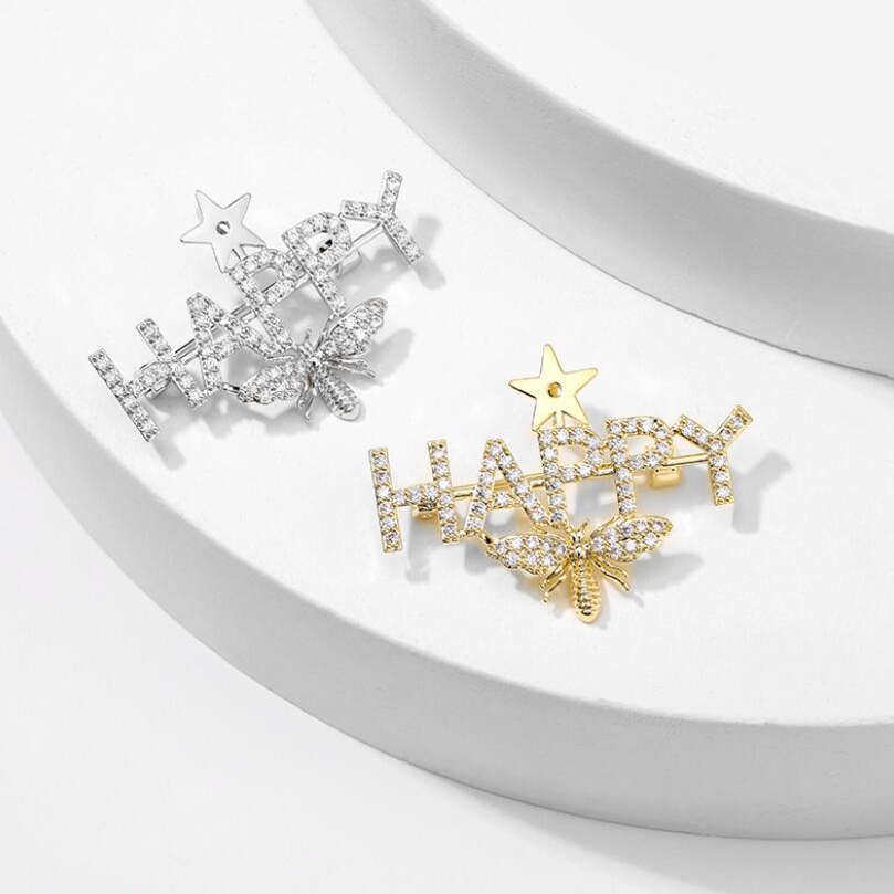 新款时尚蜜蜂字母胸针女精致百搭西装大衣胸花别针配饰衣服装饰品,饰品/流行首饰/时尚饰品新,胸针,淘宝优惠券,粉丝福利购,淘宝优惠卷