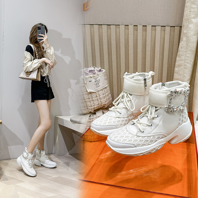 专柜同版RV水钻方扣白色短靴女2025新款厚底休闲靴运动靴子增高靴