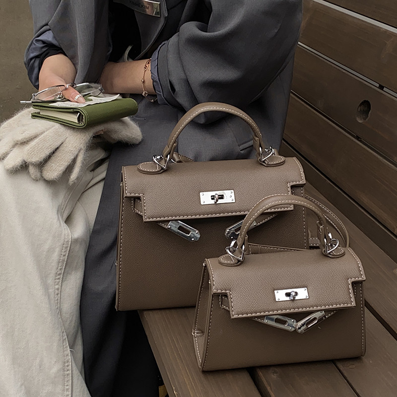 超火小包包女式2026新款小众设计十字纹铂金凯莉包百搭单肩斜挎包