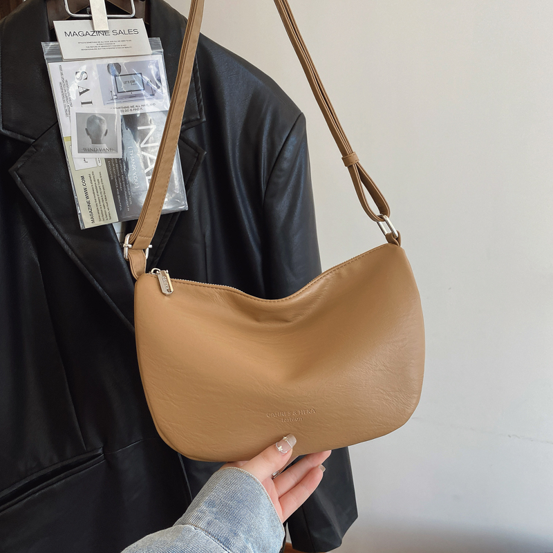 LAOYJA高级感小众复古腋下饺子包