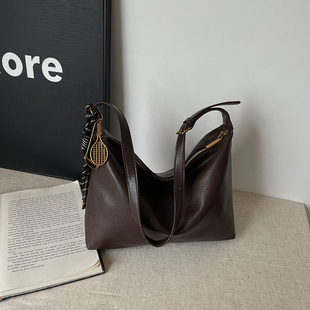 轻奢小众高级感包包女式2025新款超火大容量托特包百搭单肩斜挎包