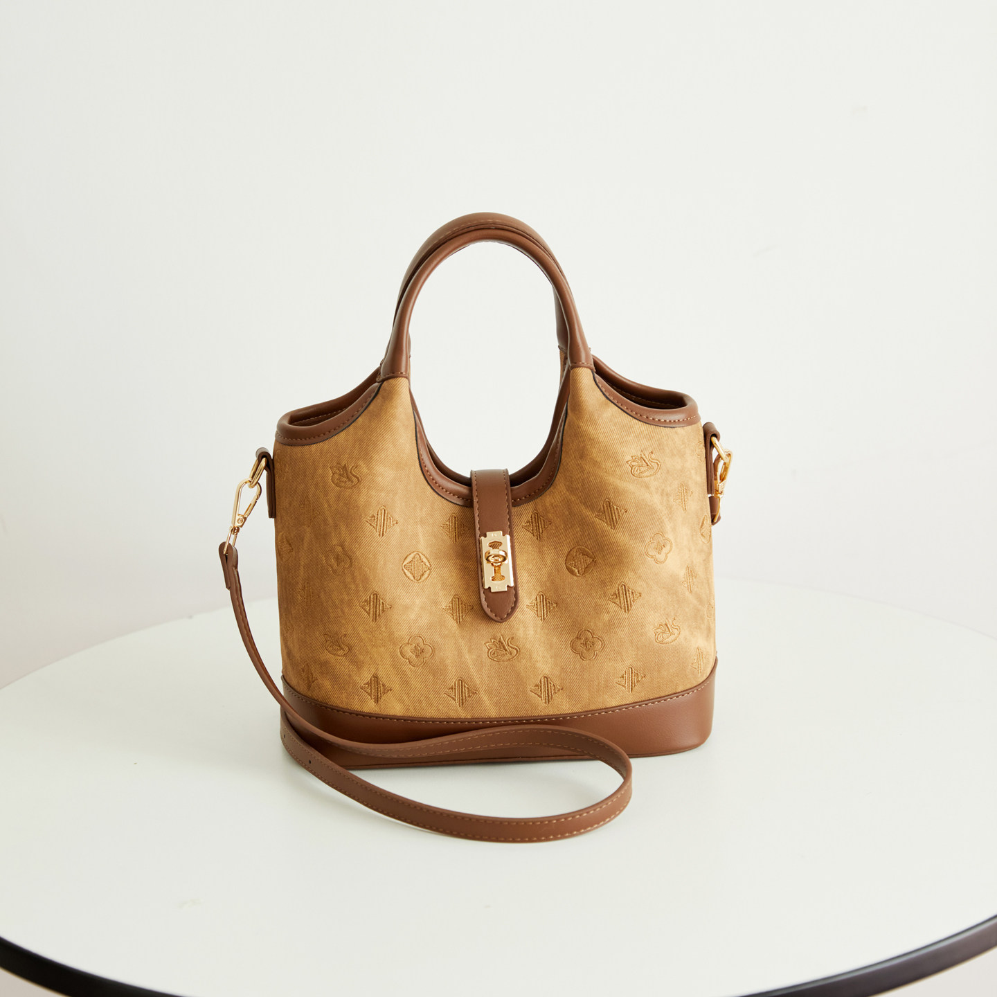 轻奢小众包包女式2026新款超火复古刺绣水桶包洋气百搭单肩斜挎包,箱包皮具/热销女包/男包,通用款女包,淘宝优惠券,粉丝福利购,淘宝优惠卷