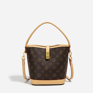 今年流行爆款包包女式2025新款超火老花手提水桶包百搭单肩斜挎包