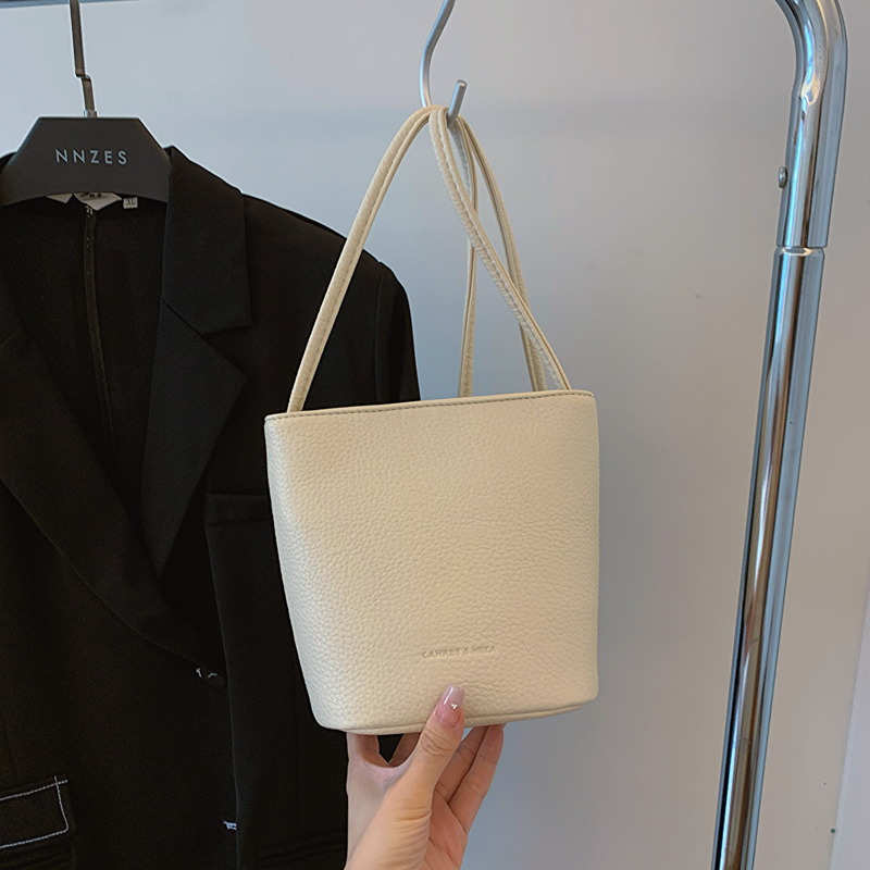 LAOYJA高级感小众腋下水桶小包