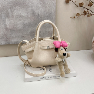 轻奢小众包包女式2025新款超火手提翅膀包小众百搭单肩斜挎托特包