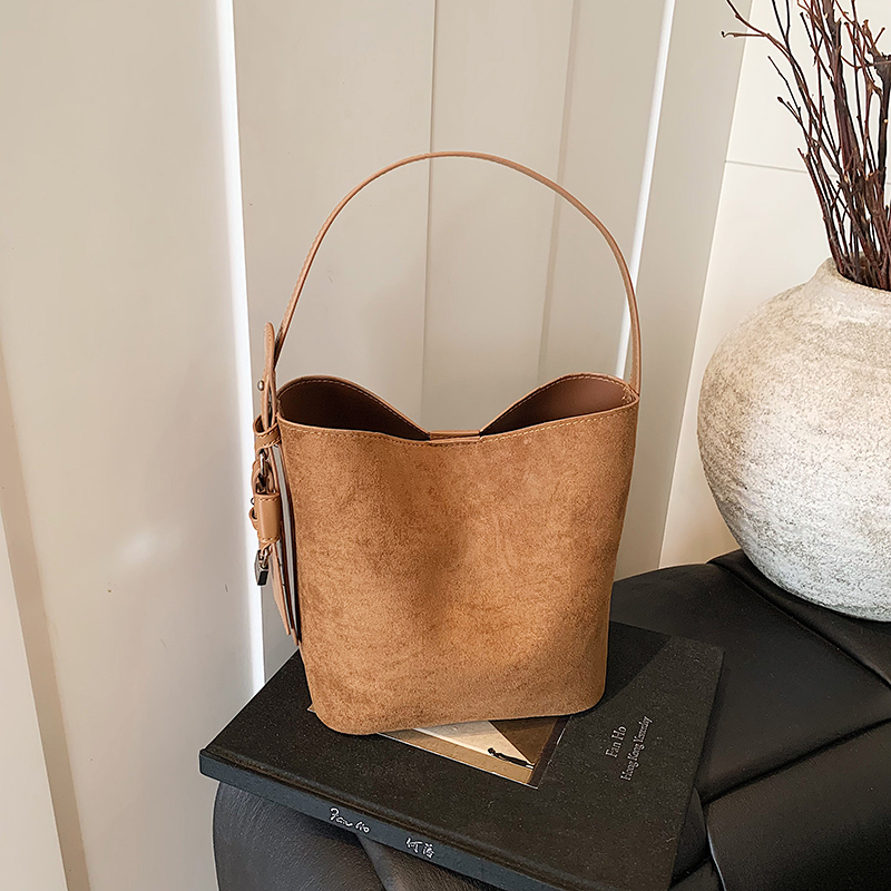 LAOYJA秋上新超火流行手提水桶包