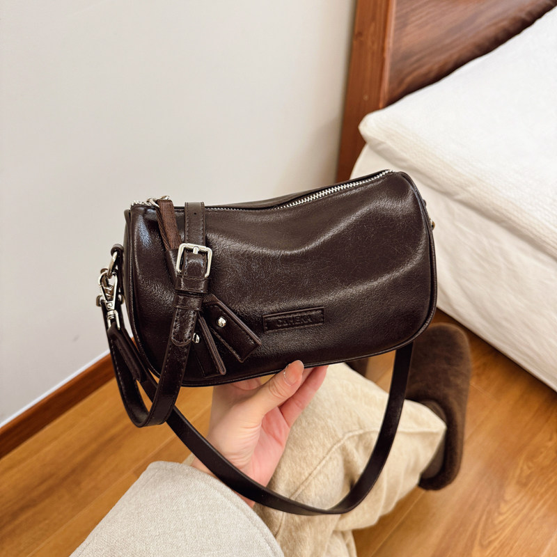 超火小包包女式2025新款小众复古腋下枕头包高级感百搭单肩斜挎包