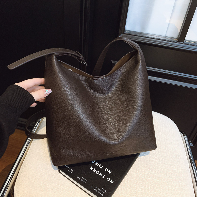 美拉德复古包包女式2025新款超火大容量通勤托特包百搭单肩斜挎包,箱包皮具/热销女包/男包,通用款女包,淘宝优惠券,粉丝福利购,淘宝优惠卷