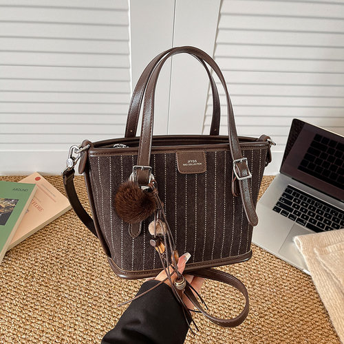 LAOYJA大容量轻便时尚手拎水桶包