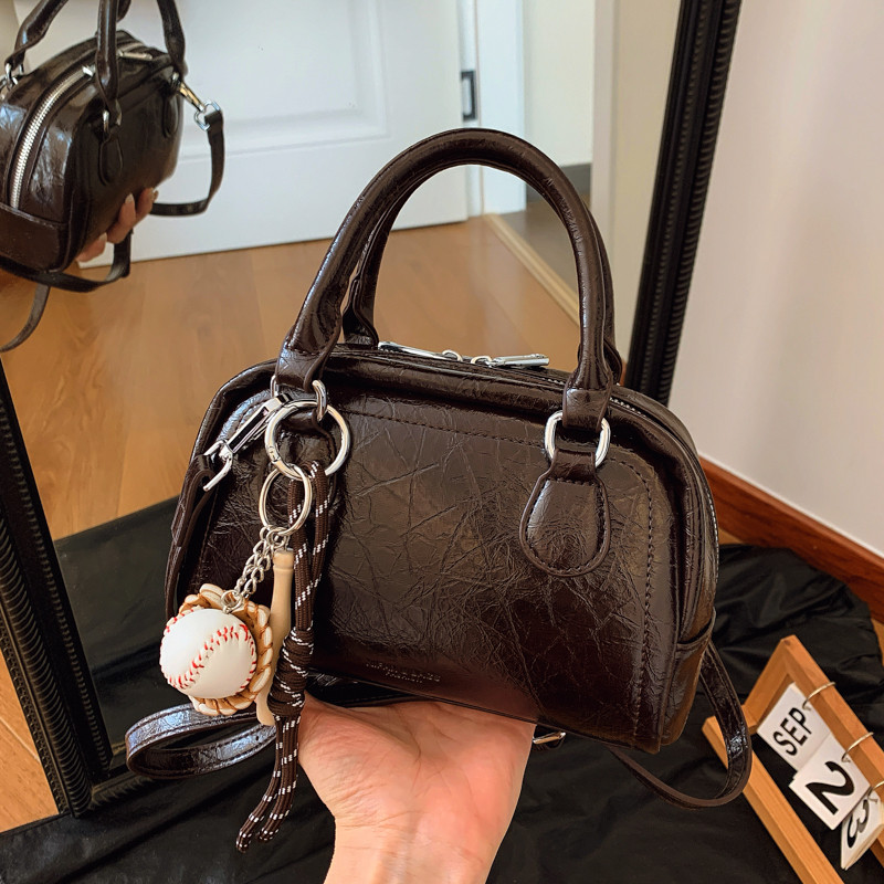 今年流行爆款包包女式2025新款小众超火保龄球包高级感单肩斜挎包,箱包皮具/热销女包/男包,通用款女包,淘宝优惠券,粉丝福利购,淘宝优惠卷
