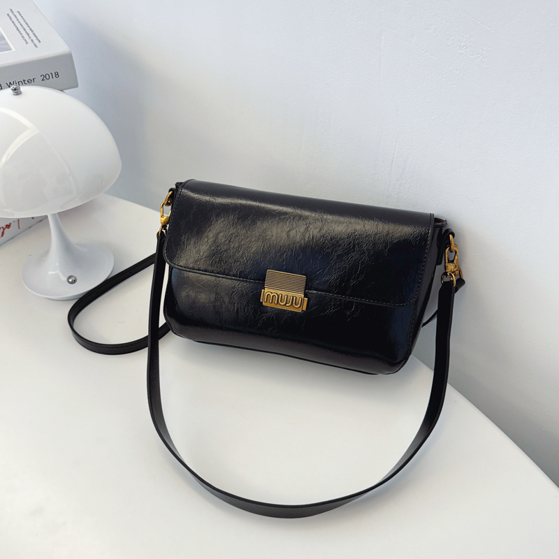 LAOYJA高级感小众腋下法棍包