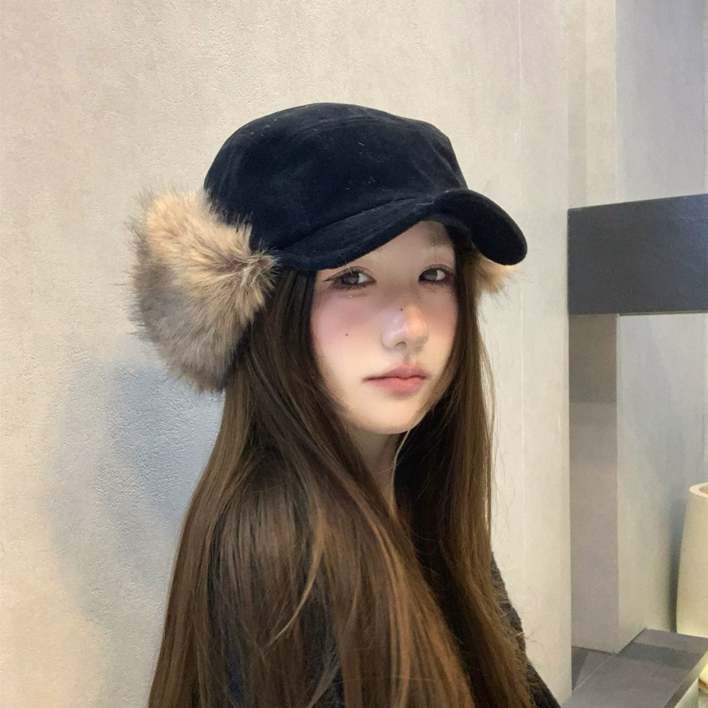 韩系毛绒护耳棒球帽女冬保暖显脸