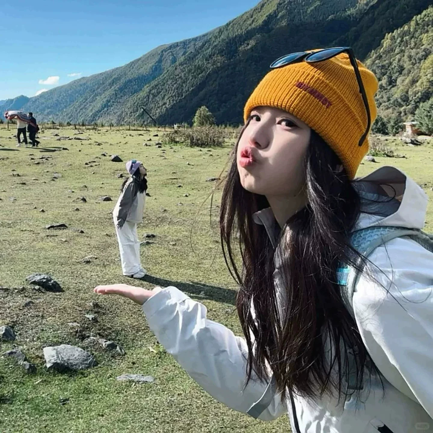 黄色徒步登山保暖显脸小针织冷帽
