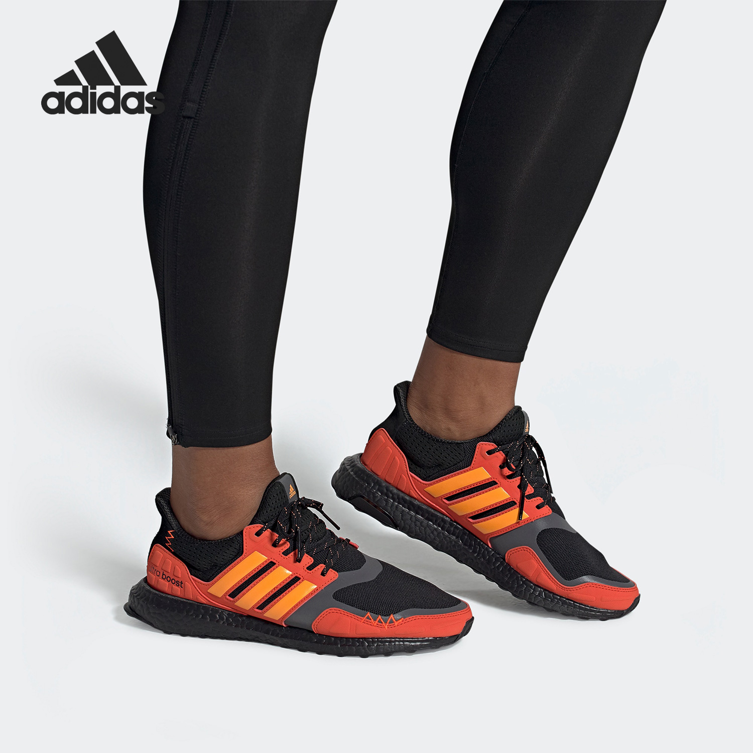 阿迪达斯男女运动跑步鞋