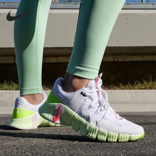 Nike/耐克正品Free Metcon 5 女士轻便运动训练鞋DV3950-104