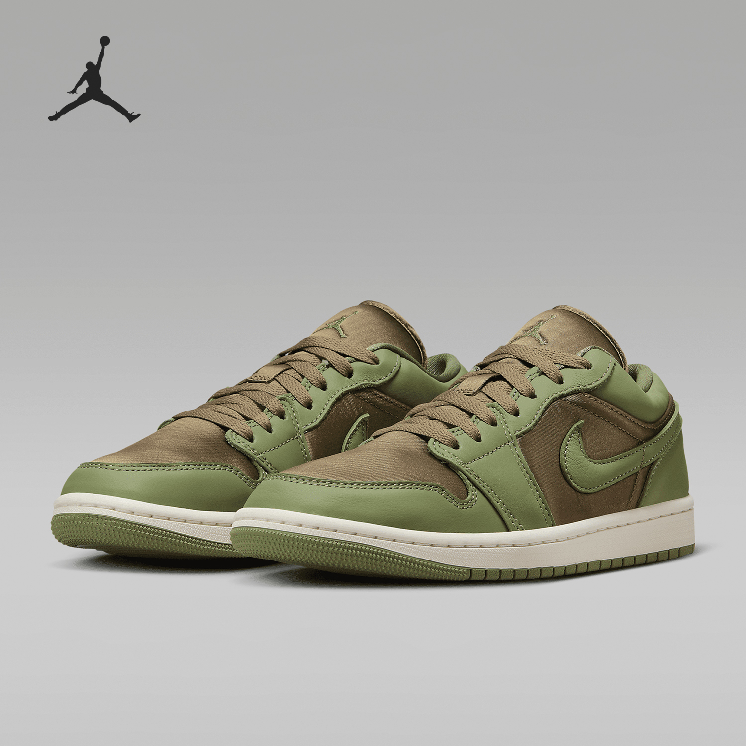 Nike/耐克女士休闲复古板鞋