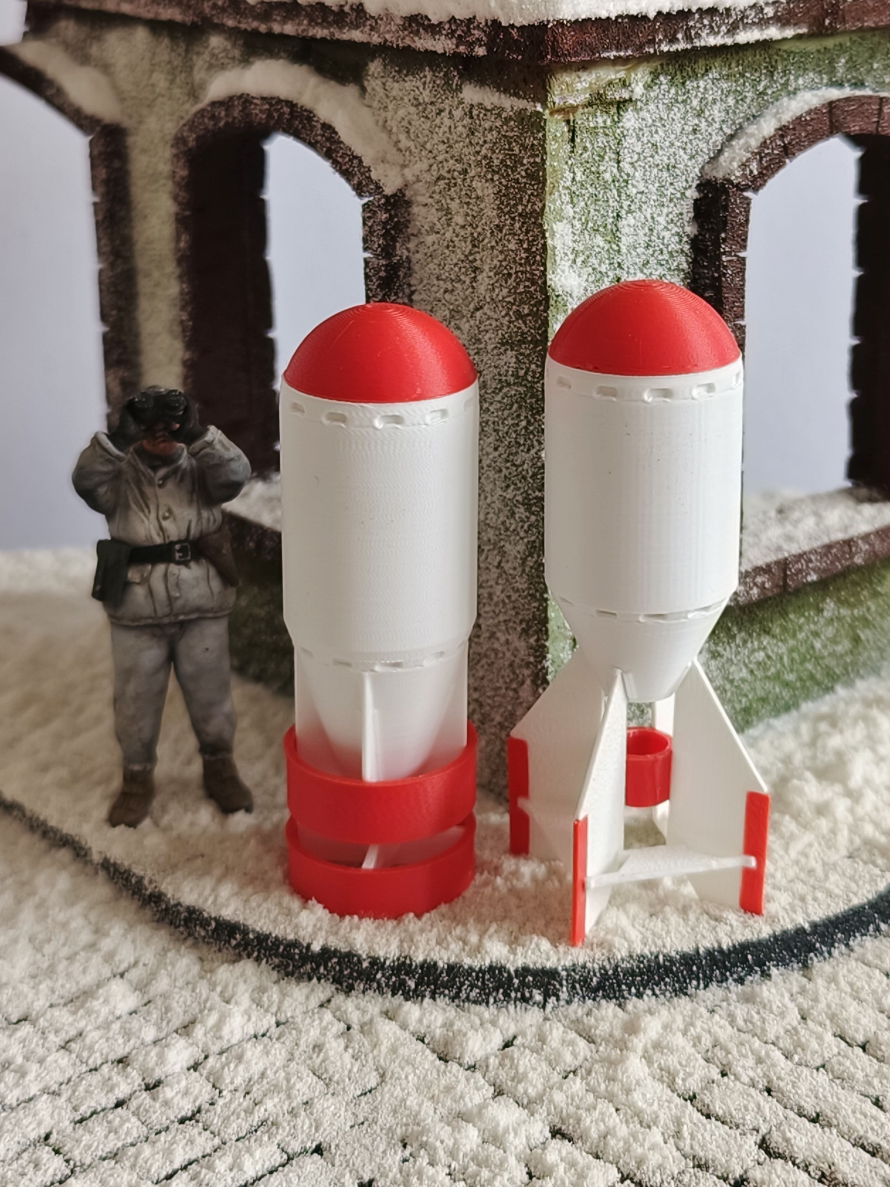 邱小姐原子弹氢弹模型微缩场景配兵人战车飞机等沙盘模拟