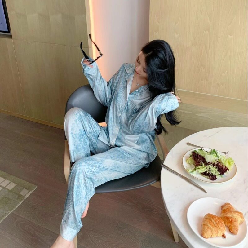 高级感冰丝睡衣女新款慵懒风宽松高级气质蓝调豹纹衬衫家居服套装