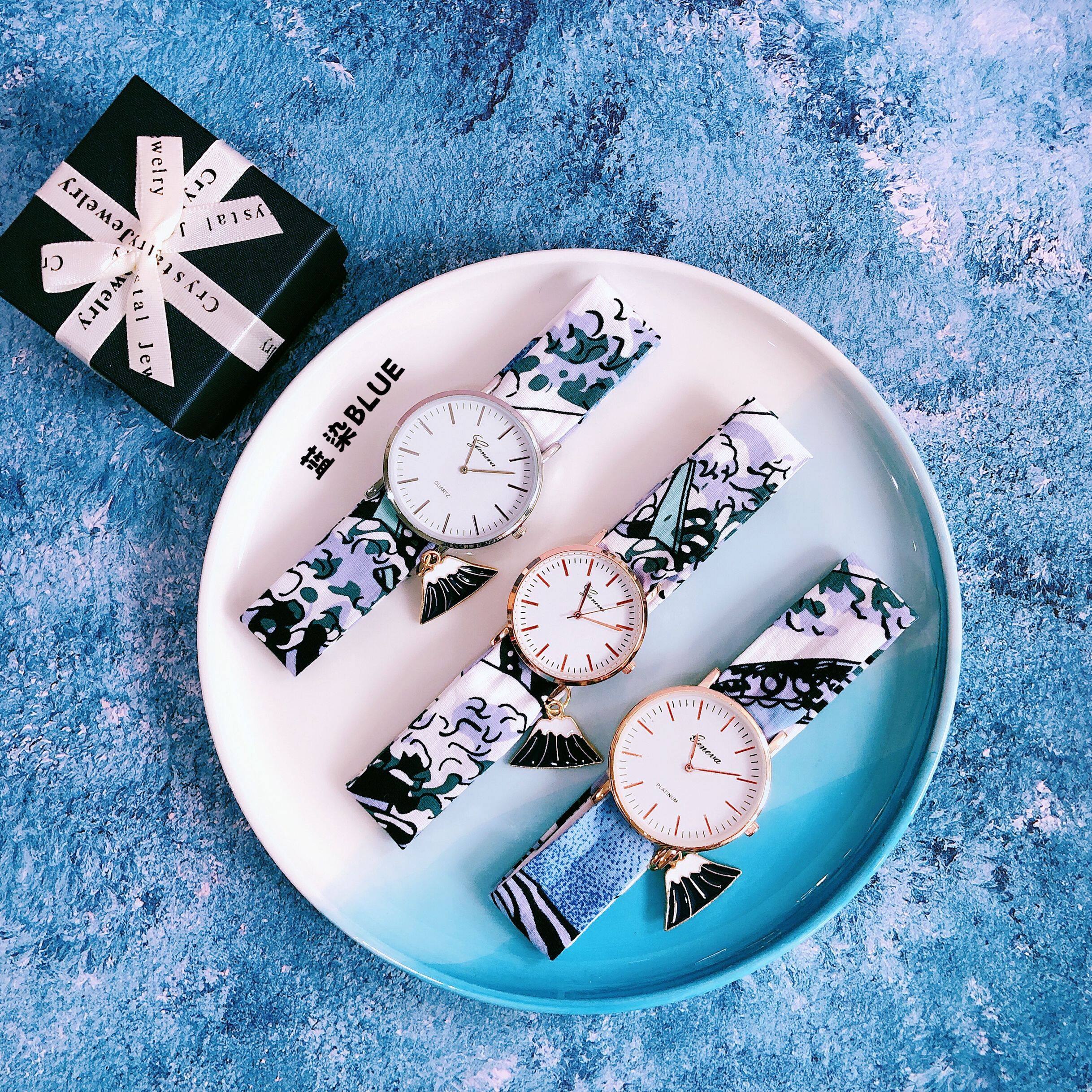 2019新款手表日系和风浮世绘原创蓝色波浪手表圆表腕表石英表礼盒