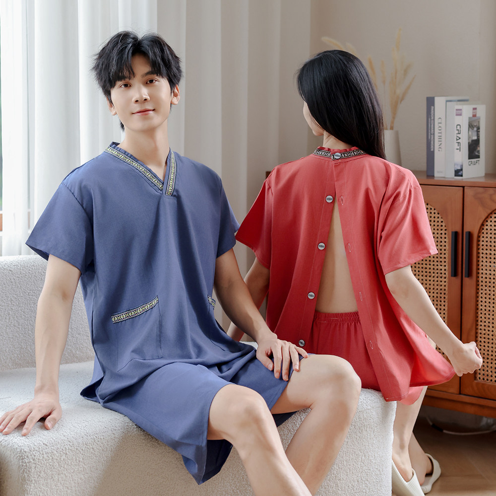 后背开扣艾灸按摩服养生会所客人图片