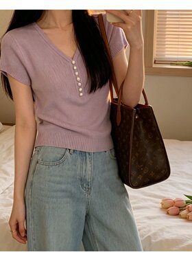 轻奢V领小飞袖T恤女夏季大码修身