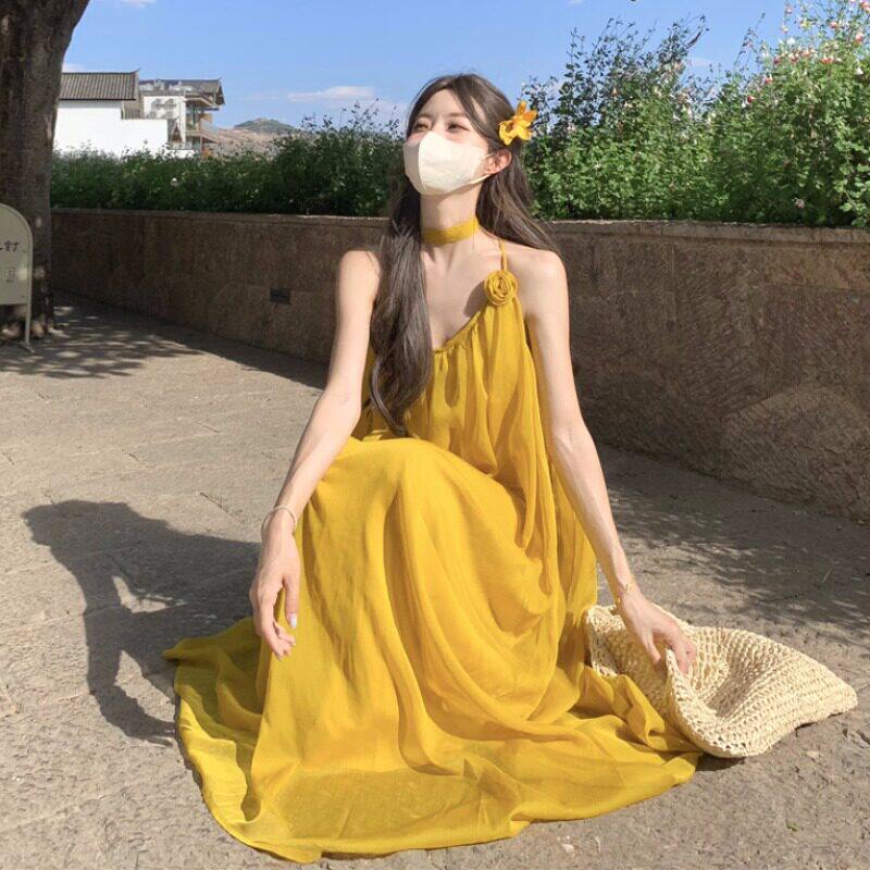 黄色挂颈吊带洋装女夏多