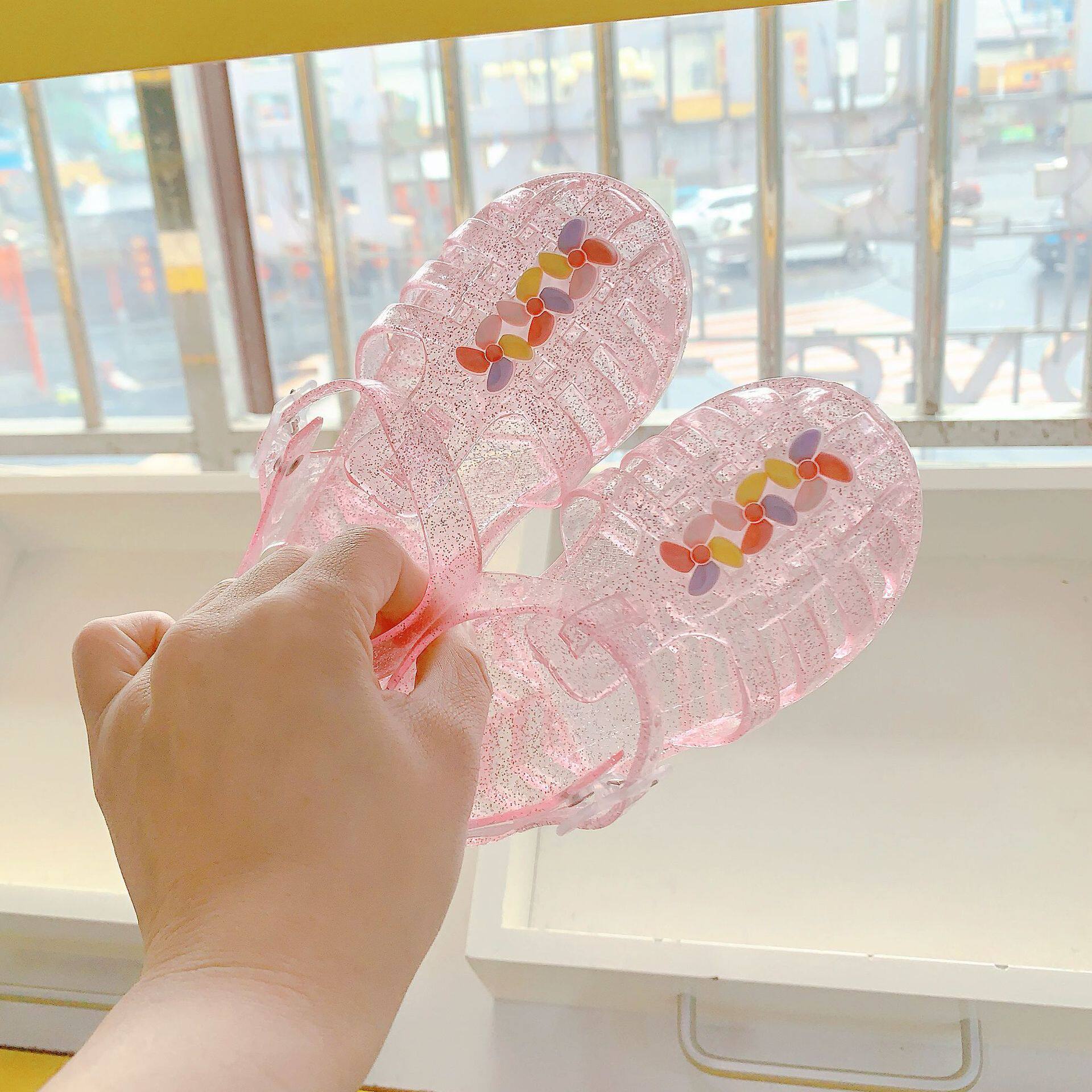 女童夏季可爱果冻洞洞凉鞋