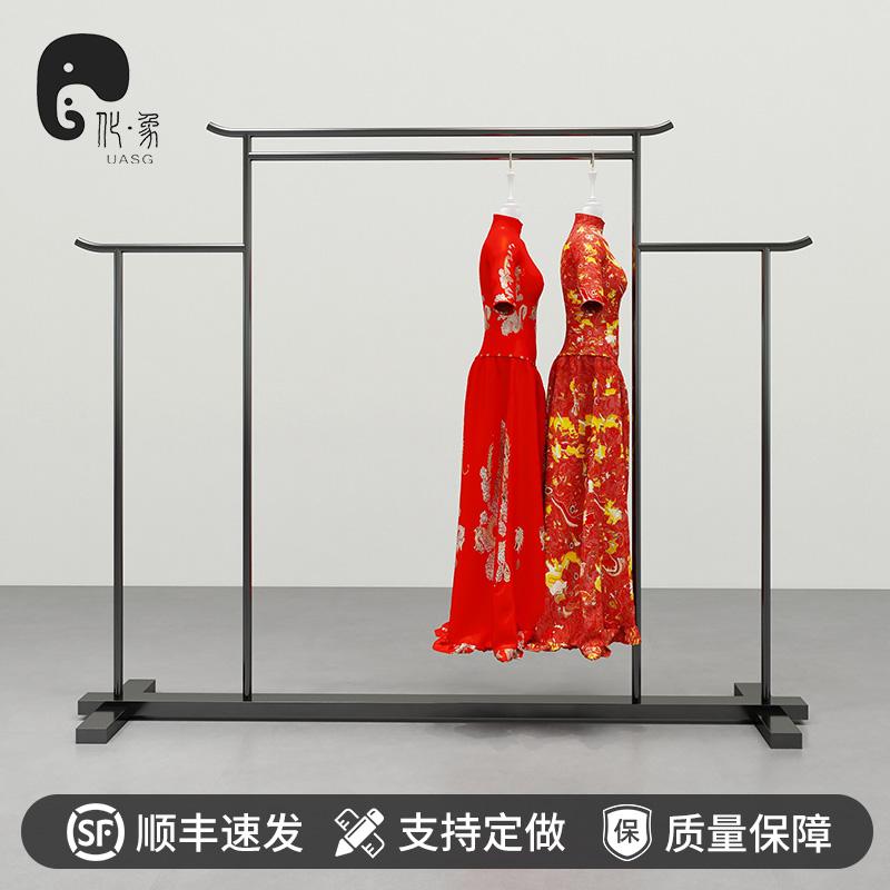 新中式不锈钢秀禾服架子展示架