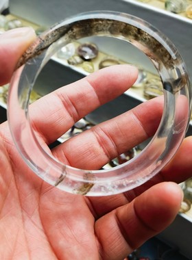 天然绿幽灵原石秋叶版水晶手镯圈口56.7条宽13.252.9克