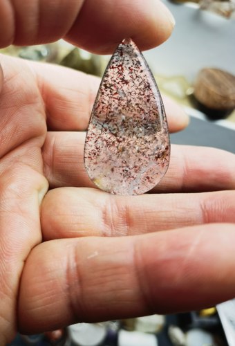 天然金草莓原石雕刻水滴吊坠挂件尺寸40.2*22.5*7.4重8.7克