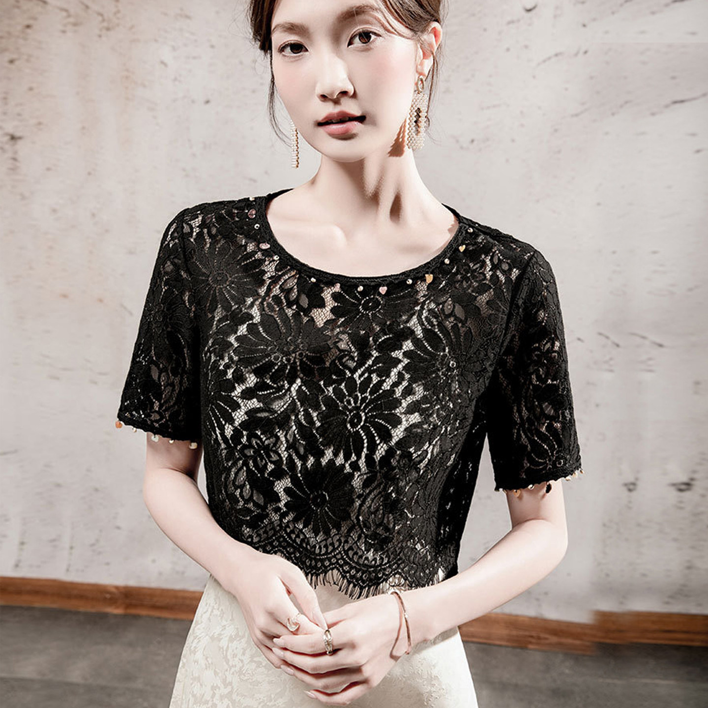 外搭镂空薄款蕾丝罩衫女短款夏装