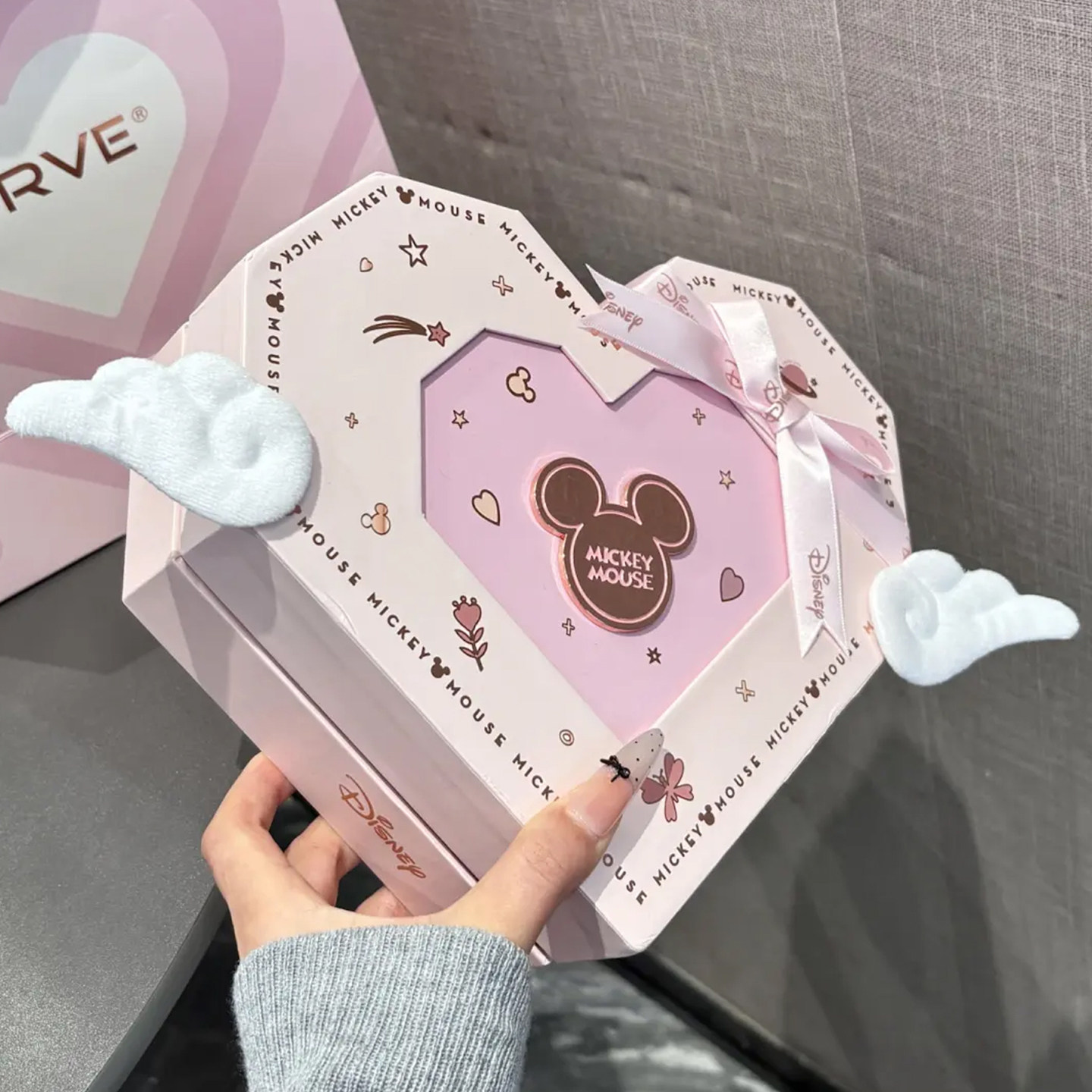 迪士尼镶钻手链手表女款轻奢小众高级感时尚钢带腕表礼盒生日礼物,手表,国产腕表,淘宝优惠券,粉丝福利购,淘宝优惠卷