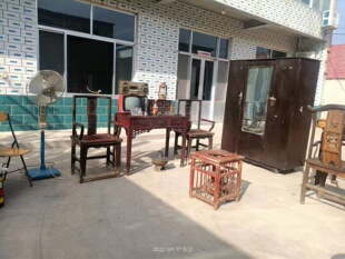 老式家具80年代复古怀旧装饰道具书桌椅子柜子沙发风扇老物件摆件