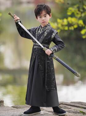 男式汉服、武唐服、小男孩武打式童装、演出服、清秀古装明代中国