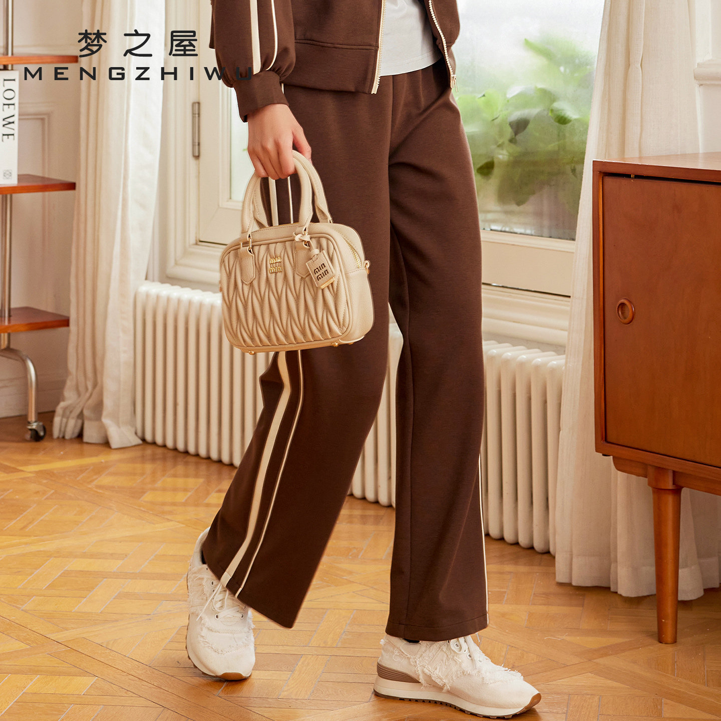 休闲直筒裤松紧腰阔腿运动长裤女