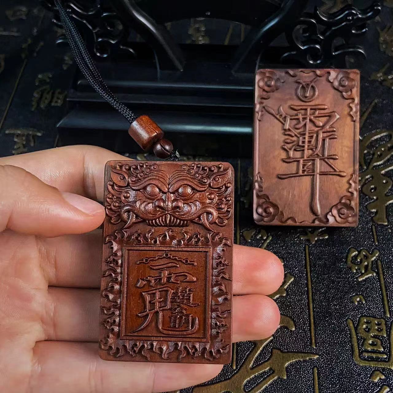 (龙虎山发货)雷击枣木 武财神赵公明 赵元帅 手把件木雕吊坠牌