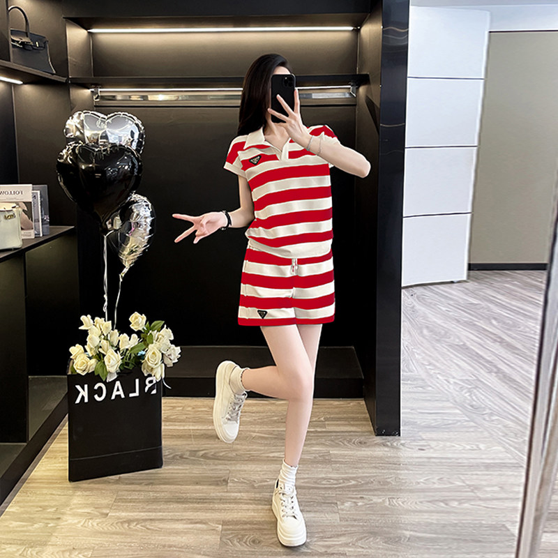 夏季条纹短袖短裤女运动套装
