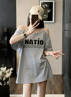 灰色露肩t恤女2026新款欧货大版潮流小个子超火宽松短袖上衣爆款