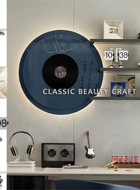 现代样板间儿童房书桌卡通组合软装饰品书房搭配摆件兔子音响耳机