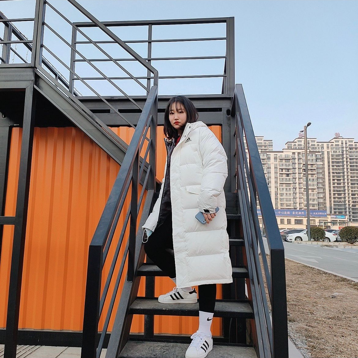 Adidas中长款休闲外套连帽羽绒服
