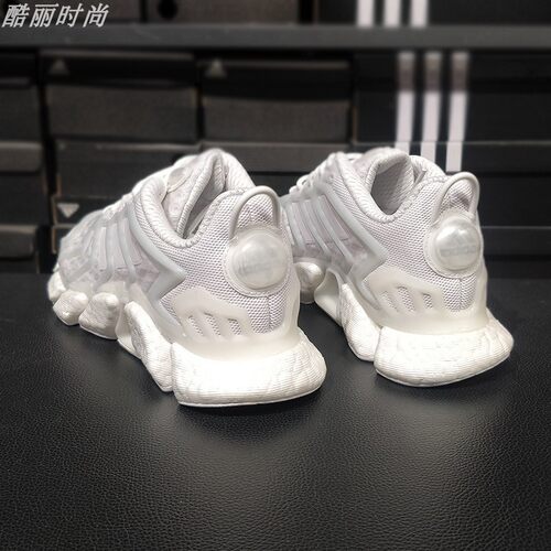 阿迪达斯男女跑步鞋清风耐磨透气