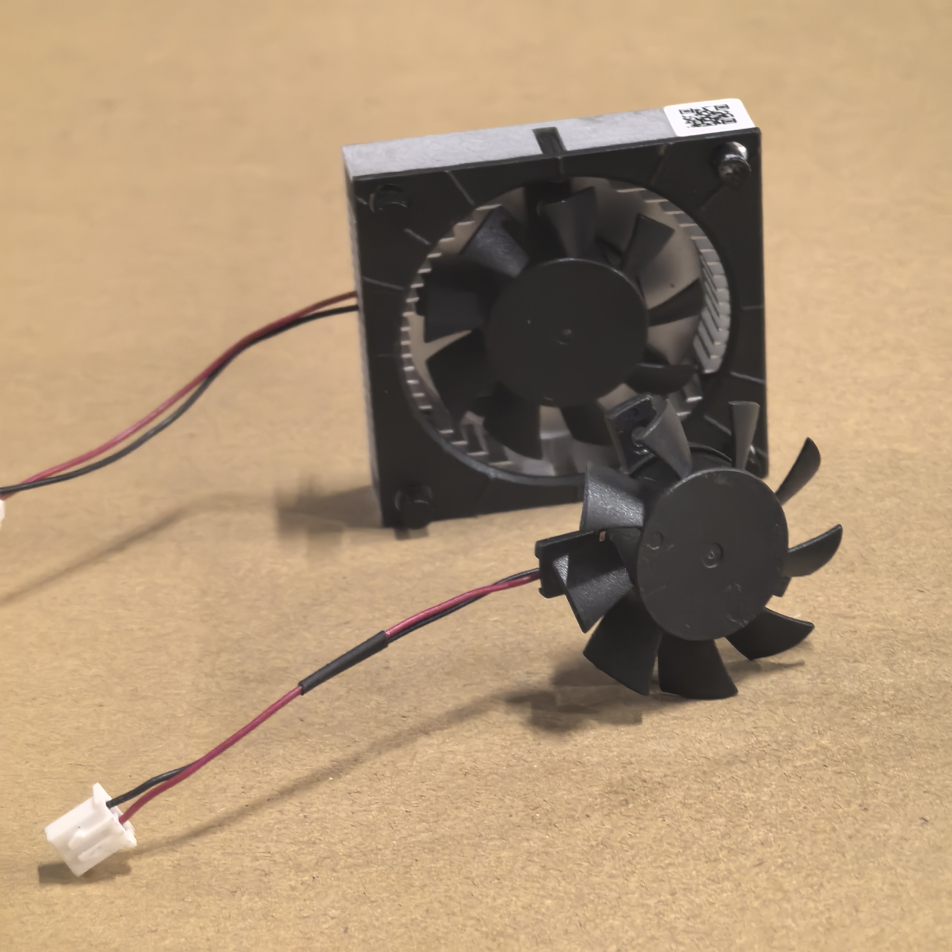 适用联想R5 340 半高显卡刀卡散热器风扇 FS1240-A2042A 4.3孔距