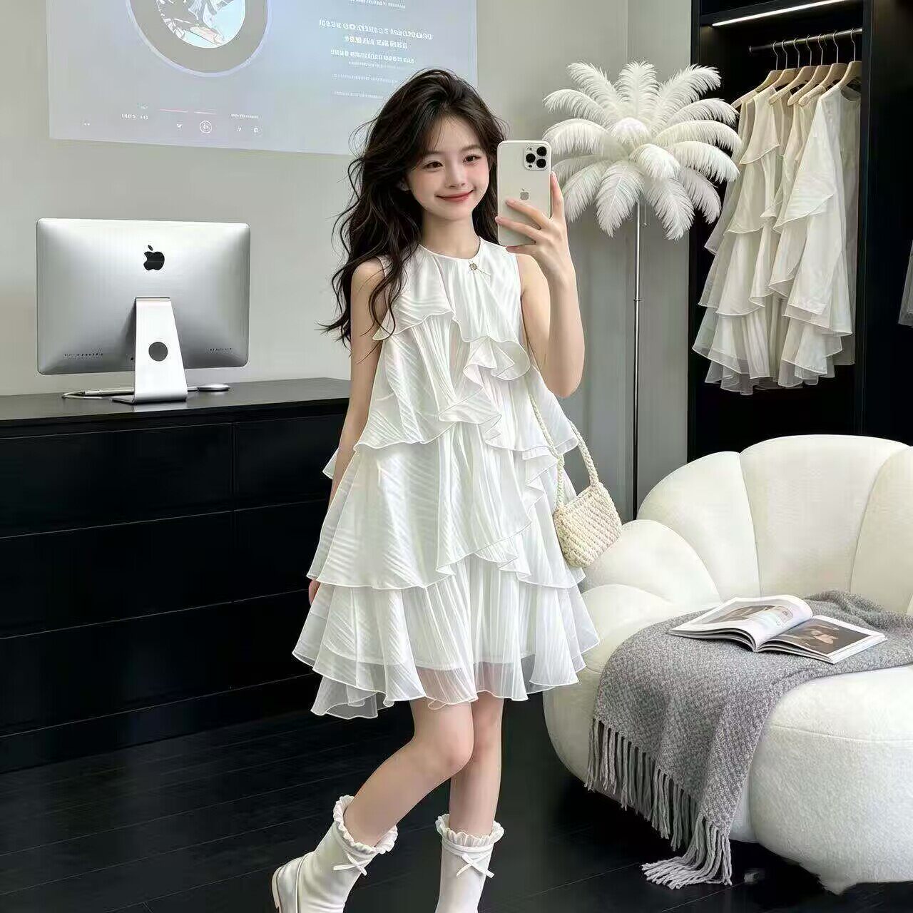 高端女童连衣裙夏季新款女孩白色裙子好看中大童背心裙儿童蛋糕裙
