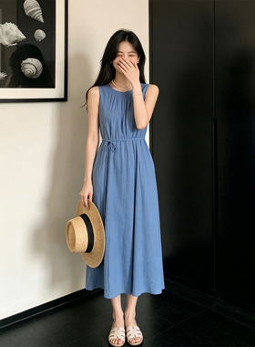 Drawdream 蓝色圆领压褶无袖连衣裙女夏季收腰显瘦海边度假长裙子