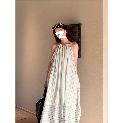 性感露背绝美吊带长裙