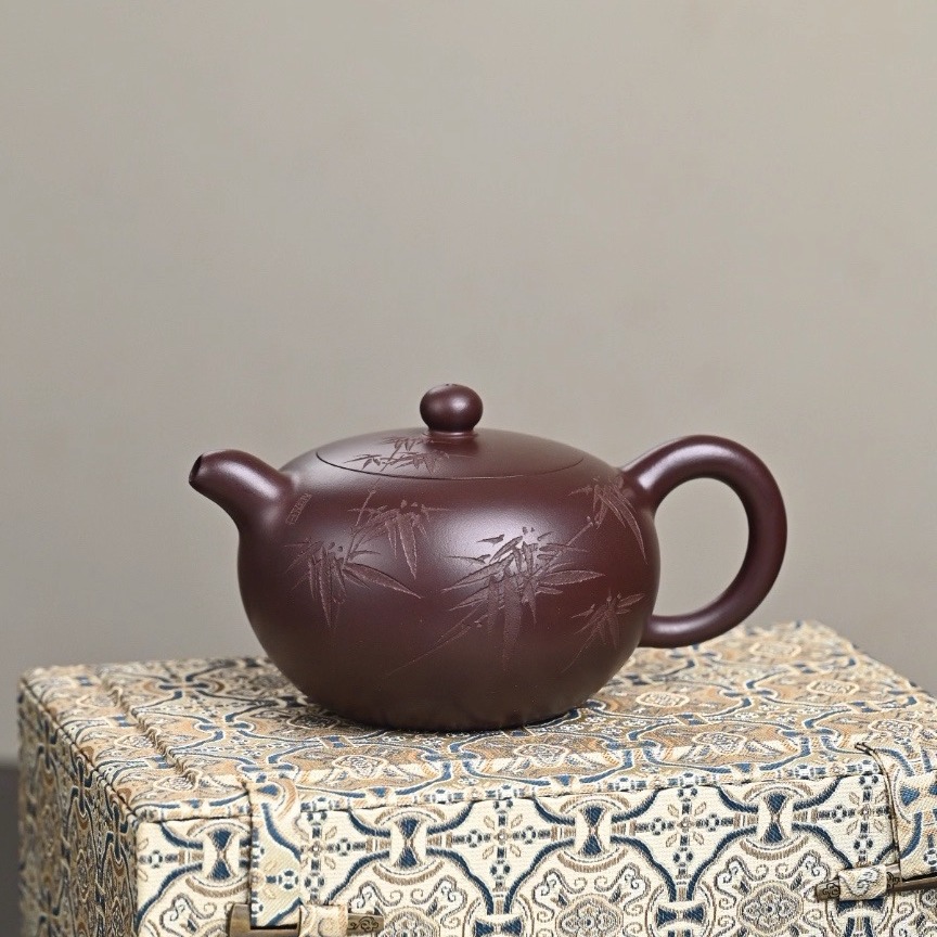 刻竹子原矿老紫泥圆珠壶