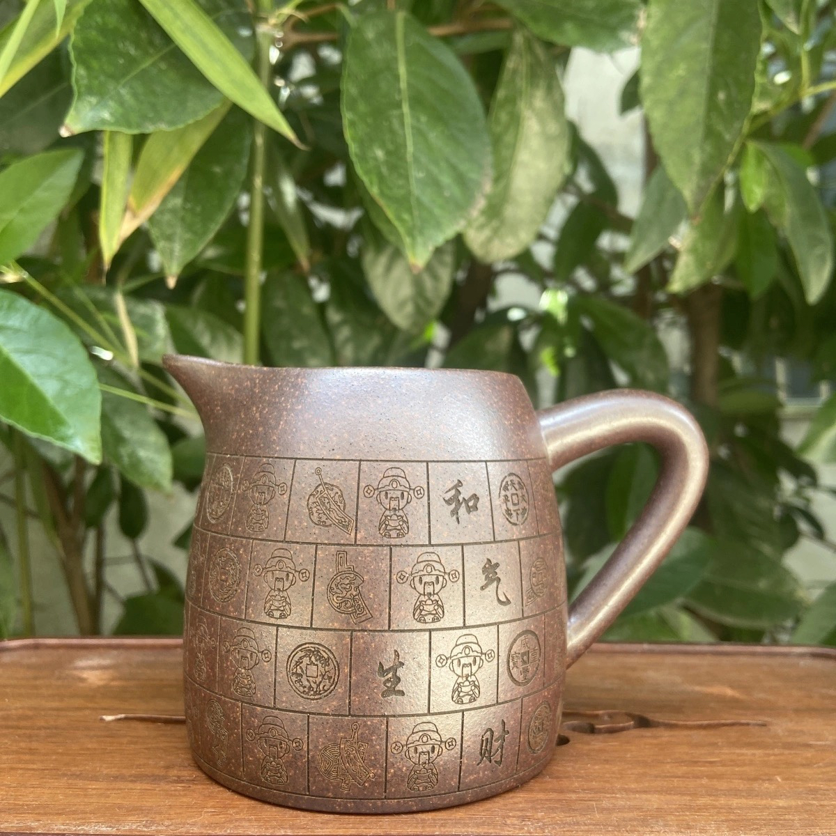宜兴紫砂手工原矿公道杯
