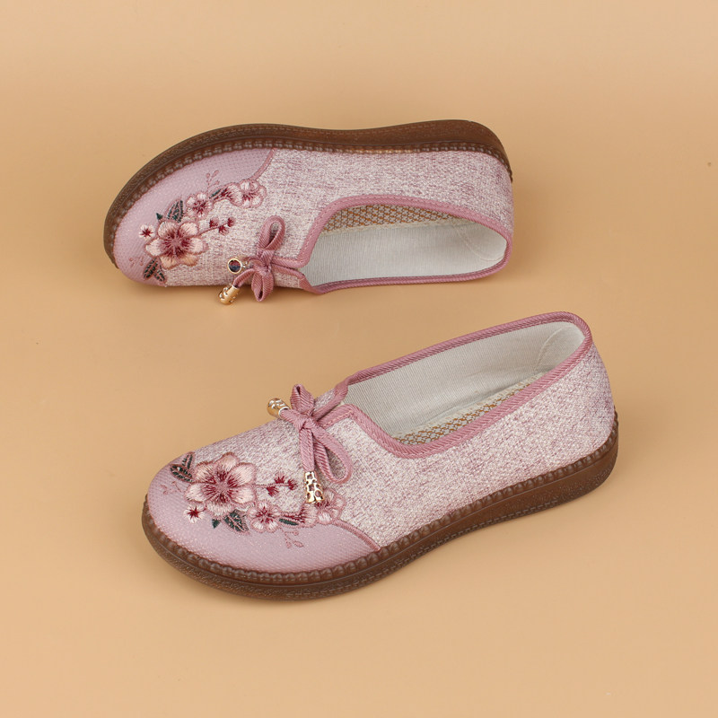 牛筋底2026春季新款老北京布鞋女鞋防滑软底妈妈老人夏季绣花单鞋