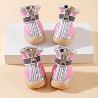 Розовая девушка