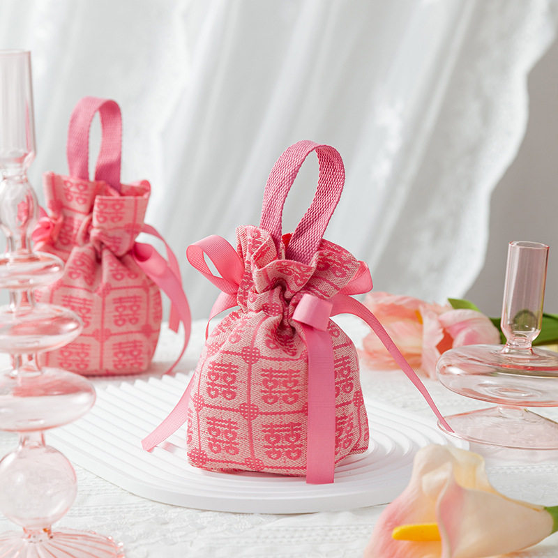 喜糖盒子结婚专用批发免折叠高级粉色紫色网红多巴胺抽绳伴手礼盒